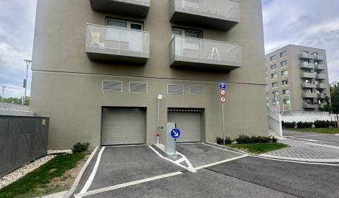 OVOCNÉ SADY - PRENÁJOM PARKOVACIEHO MIESTA V PODZEMNEJ GARÁŽI. 