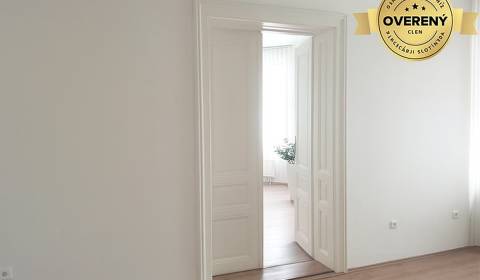 Kancelária v centre Nitry - prestížna poloha pre Váš biznis