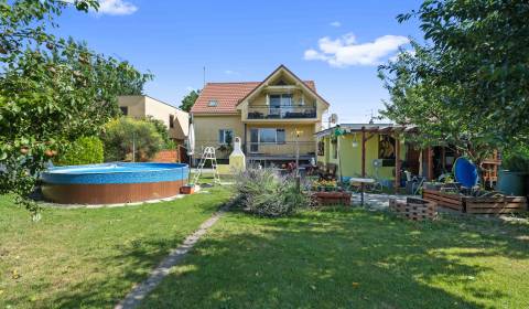 Dom so záhradkou v skvelej lokalite