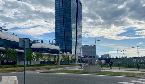 Súkromný kancelársky priestor pre 1-2 osoby v oblasti Regus Nivy Tower