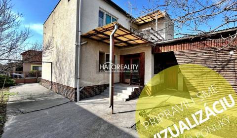 Predaj, rodinný dom Levice, 5 izieb, terasa, lodžia,...