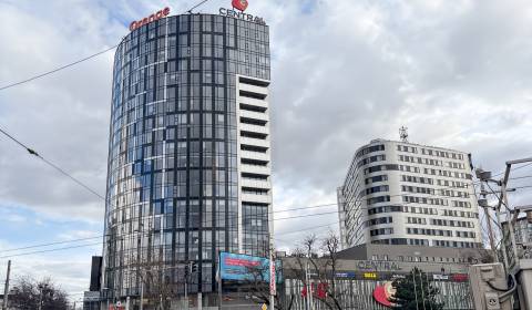 Súkromný kancelársky priestor pre 2 osoby v oblasti Regus OC Central