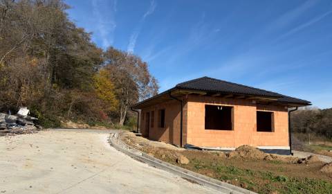 Novostavba Rodinný dom Bojna / dvojdom