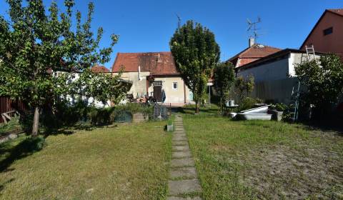 PREDAJ  2 izbový rodinný dom v Bene - KOMÁRNO