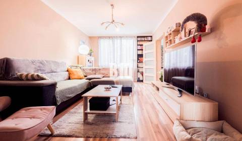 Príjemný 3 izbový byt - Kompletne Zariadený