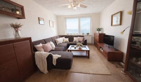 NA PREDAJ 3 - IZB. BYT (70m2)  s LOGGIOU, SENICA - SOTINÁ