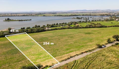 INVESTIČNÝ - pozemok o výmere 9.132 m² - Ratnovce