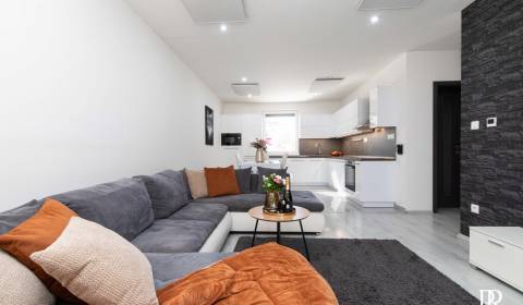 KRÁSNY 3-izb. rodinný dom so samostatnou garážou. Šipošovské Kračany