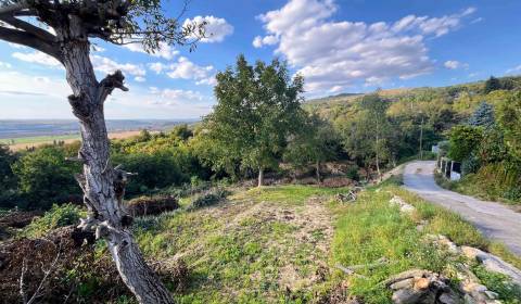 Predaj, EXKLUZÍVNE, pozemok 1302m² na Zobore, Fialková-Nitra