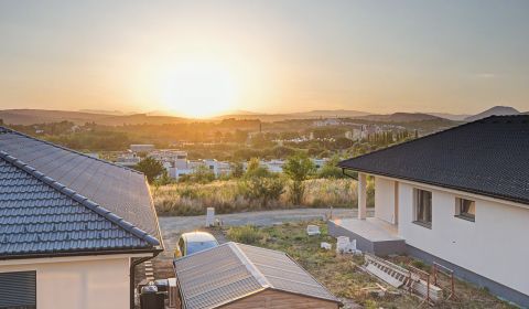 NOVOSTAVBA  4 izbový mezonet / dom  pri Prešove