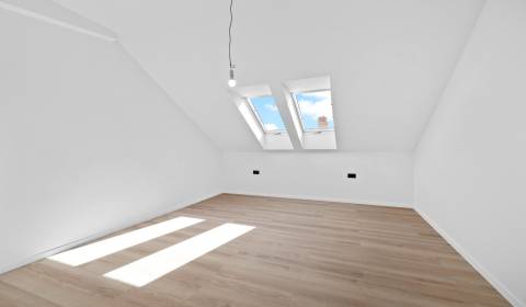 PREDAJ 3i byt v štandarde s možnosťou dokončenia, Nové Mesto