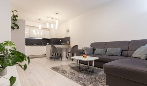 Príjemný 2-izbový byt s garážou v projekte Slnečnice