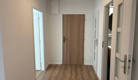 PREDAJ - 3,5 izbový byt v Trnovci nad Váhom REZERVOVANÉ