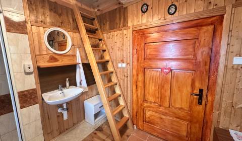 PREDANÉ !!! (1.357 m²) DOMČEK S VEĽKÝM POZEMKOM LEVOČSKÉ VRCHY