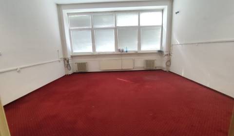 Ponúkame na prenájom kancelárske priestory - Nové Zámky