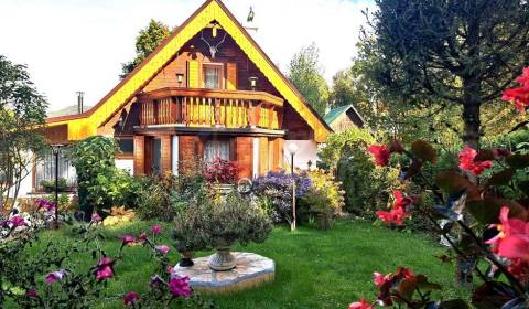 Romantická chata v rekreačnej oblasti v peknom lesnom prostredí