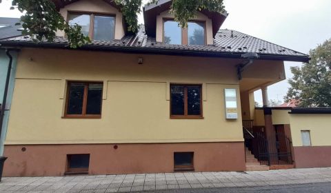 Administratívne priestory na prenájom v blízkosti centra a stanice v P