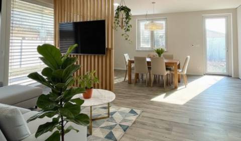 Rodinný dom na predaj - Studienka.