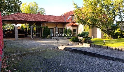Predaj, rodinný dom Podhradie - EXKLUZÍVNE HALO REALITY
