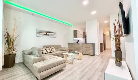 Dáme do prenájmu luxusný 2-izbový byt 68 m2 v centre mesta Žiliny