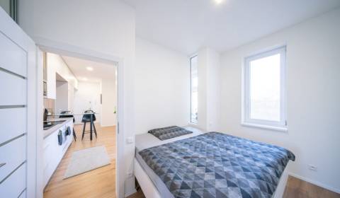 PREDAJ 2,5 izb. Apartmán, Beskydská ulica, Bratislava - Staré Mesto.