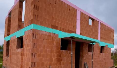 Predaj novostavby 5-izbových rodinných domov v Stupave (105)