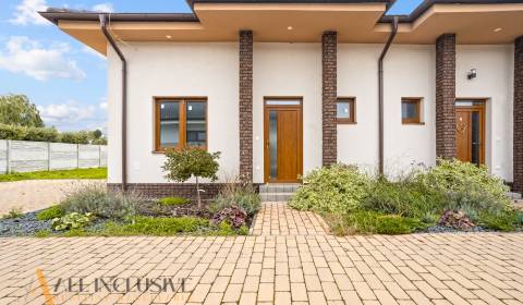 NA PREDAJ 4-IZBOVÉ DVOJDOMY - NOVOSTAVBY, ROHOVCE