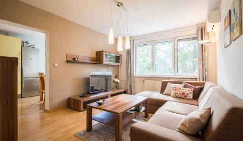 Pozrite si SVETLÝ, ZARIADENÝ 2i byt s LODŽIOU a KLIMATIZÁCIOU