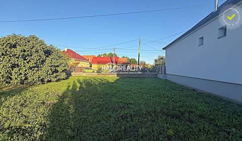 REZERVOVANÉ - Predaj, pozemok pre rodinný dom 357 m2...