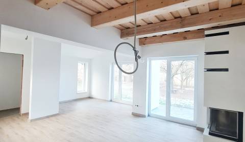 4-izb. NOVOSTAVBA Velký Biel (krb, tep. čerpadlo)