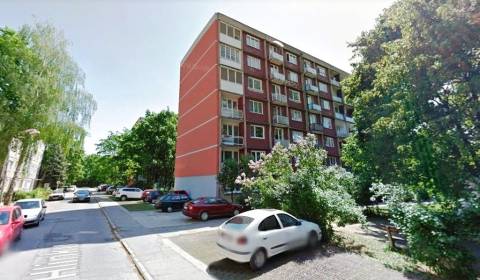 Prenájom 1-izbového bytu, A. Hlinku Piešťany