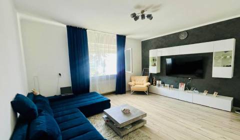 PREDAJ: 3 izbový prerobený byt, Horná Streda