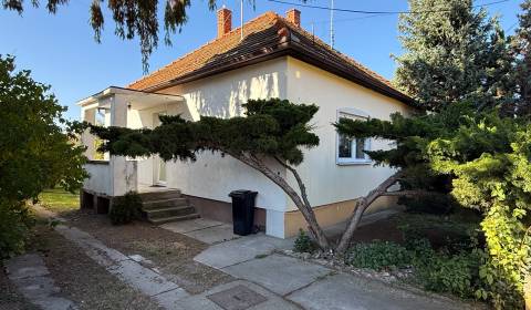 PREDAJ - RODINNÝ DOM - ZLATÉ MORAVCE