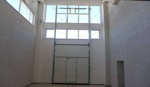 Sklad na prenájom so zázemím o ploche 111 m2