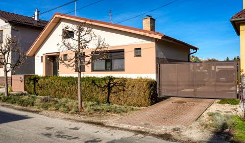 NOVINKA! Štvorizbový dom v energ. triede A0 - veľmi úsporný dom