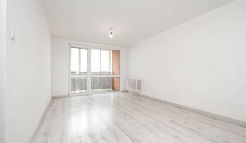 3i byt 72m2 + lodžia, 7.p., M. Bela - Trenčín