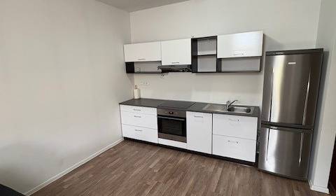 PRENÁJOM 2-izbový podkrovný byt v Trenčianskych Stankovciach