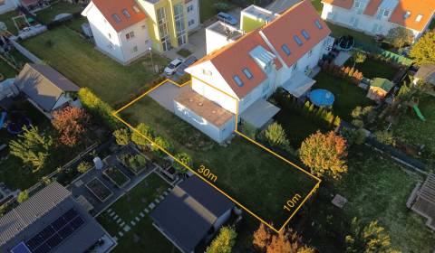 Svetlý 2i byt + 200 m² záhrada | Biely Kostol