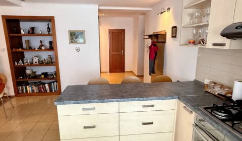 2-izb. byt vo výbornej lokalite pri OC Centrál, ul. Dohnányho