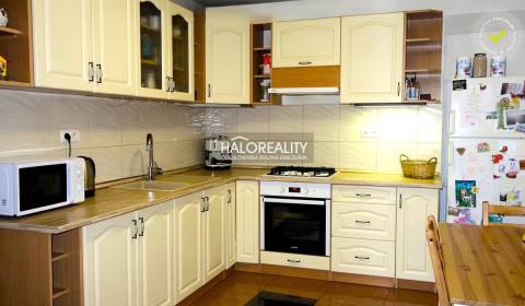 Predaj, rodinný dom Malé Leváre - EXKLUZÍVNE HALO RE...