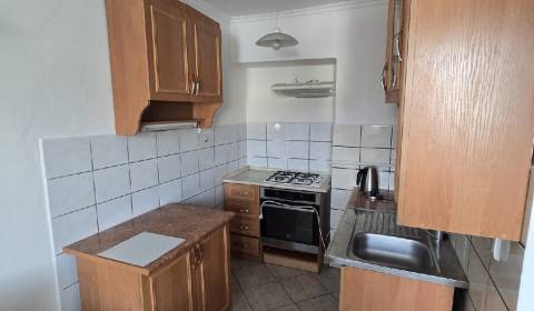 Prenajatý! Na prenájom 2-izbový byt v Nových Zámkoch