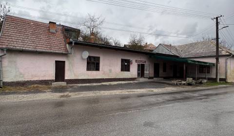 Nehnuteľnosť na predaj Plášťovciach