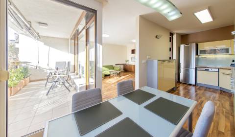 BORIA - Slnečný, priestranný 3i byt, 96 m2, loggia, parking, pivnica