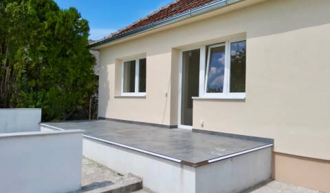 NA PREDAJ: 4-izbový rodinný dom po kompletnej rekonštrukcii Veľ.Kosihy