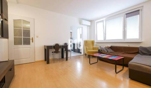 Zariadený 2 izbový byt na Klokočine - Jedlíkova ulica