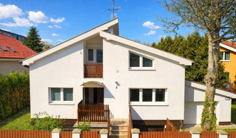 PRIESTRANNÝ 7 - IZB.RD AJ AKO DVOJGENERAČNÉ BÝVANIE PRE VEĽKÚ RODINU