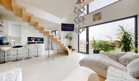 4-izbový MEZONET 105m2 + terasy 28m2 | Petržalka City