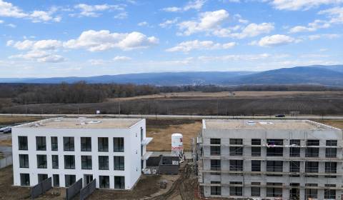 3i. BYT S VLASTNÝM TEP. ČERPADLOM + KLIMATIZÁCIA A EXTERIÉROVÉ ŽALÚZIE