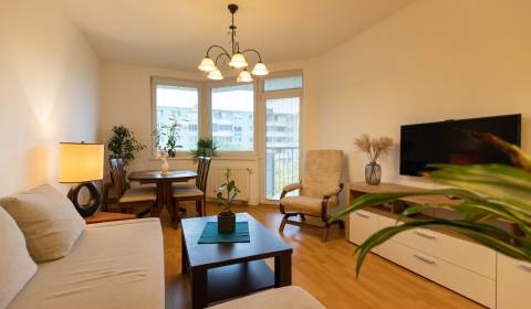 Klimatizovaný 2-izbový byt s parkovaním, Ružinov