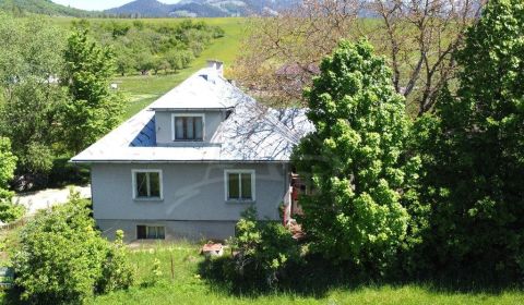 RD v pôvodnom stave, veľký pozemok (2130m2), pokojná koncová dedina, L